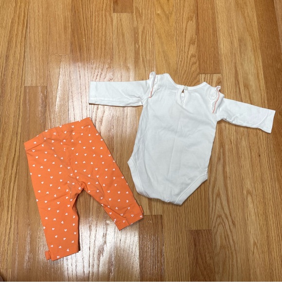 Gymboree pumpkin ruffled long sleeve two piece orange/white set size 0-3 months - Picture 6 of 11
